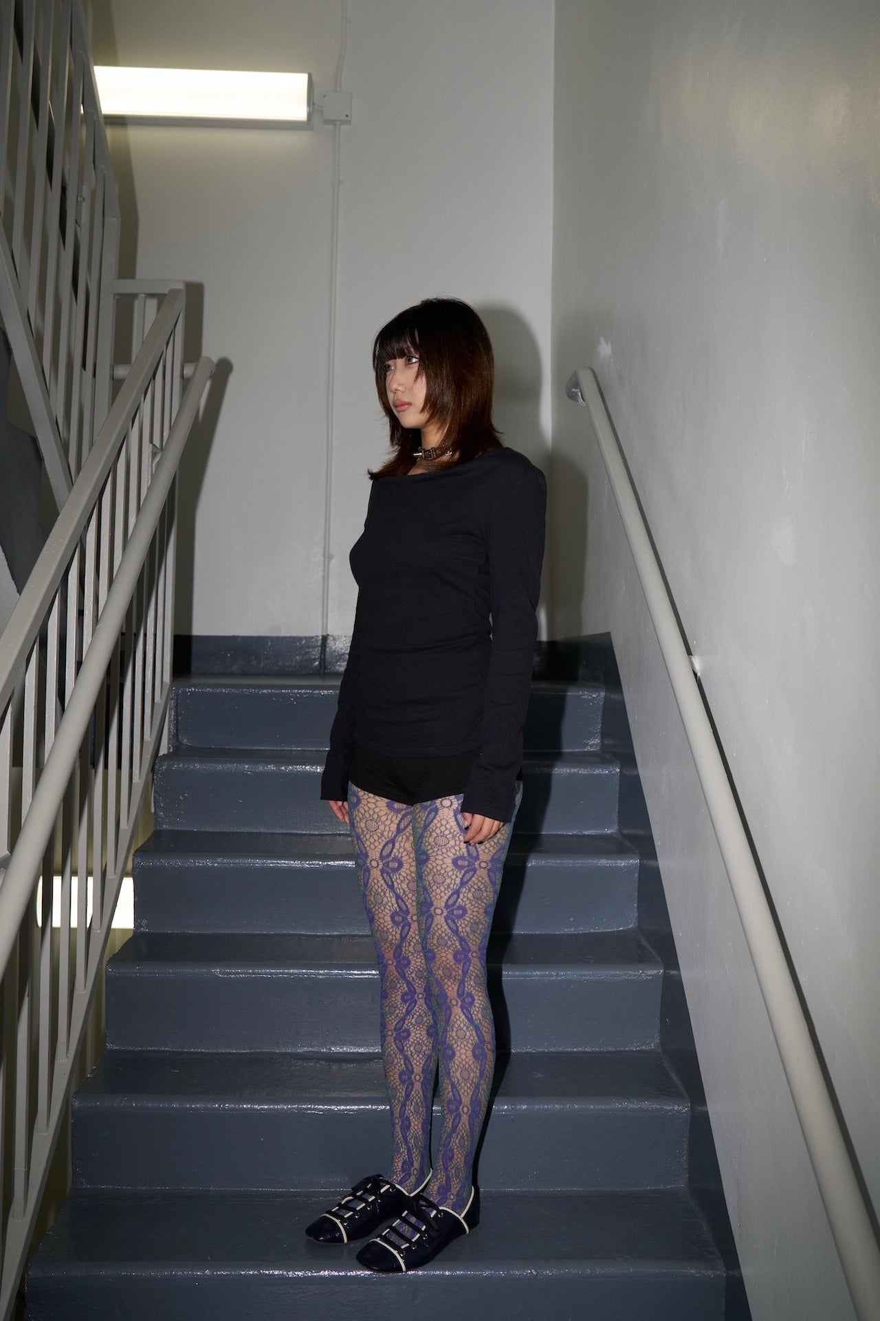 Vine Lace Tights -- Rosette Chain